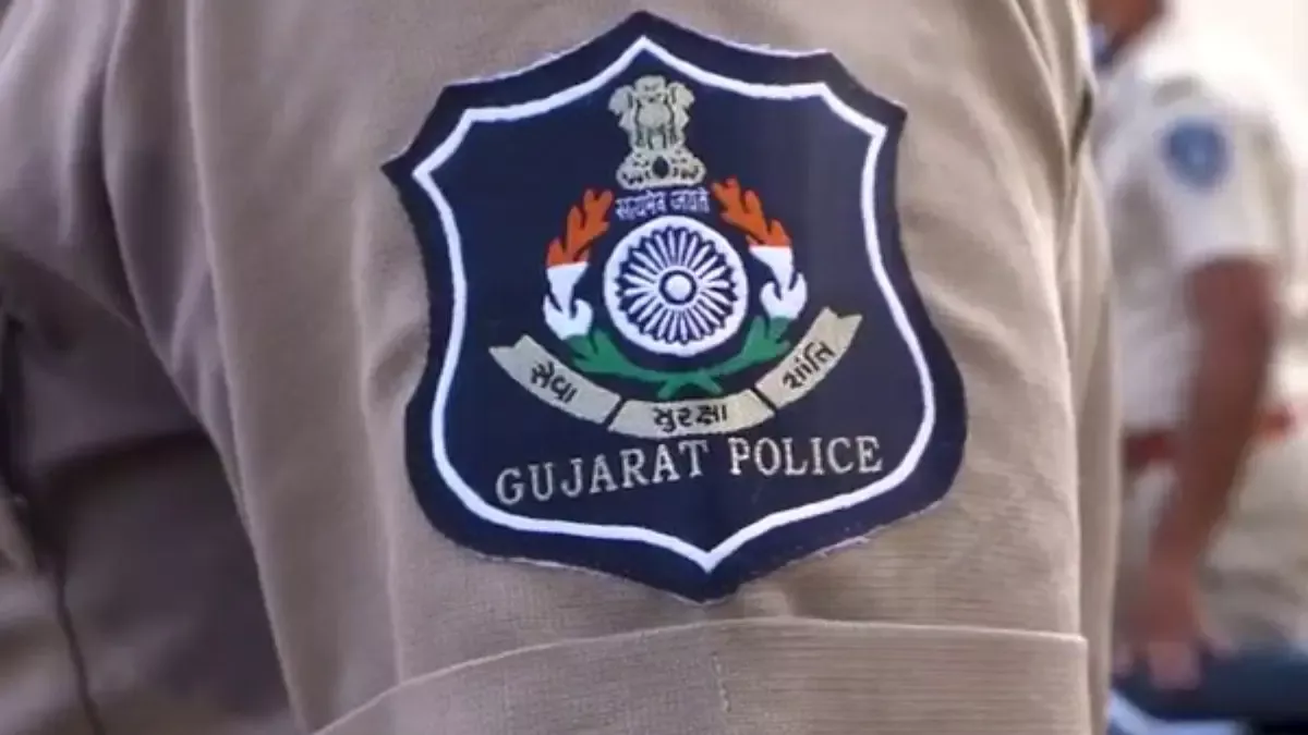 પડધરી હત્યા કેસમાં મોટી કાર્યવાહી: તત્કાલિન 2 PI સહિત 4 પોલીસકર્મી સસ્પેન્ડ