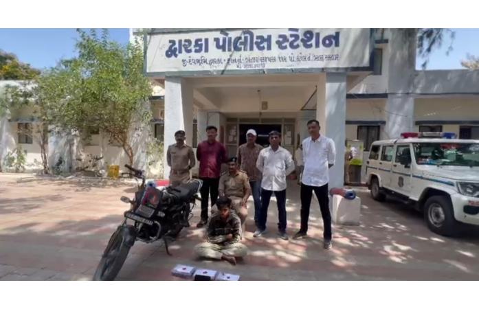 દ્વારકા પંથક ડ્રગ્સનું હબ બનતું જાય છે? 15 દિવસમાં ત્રીજી વખત ચરસ ઝડપાતા સુરક્ષા તંત્ર સામે ઉઠ્યા સવાલો