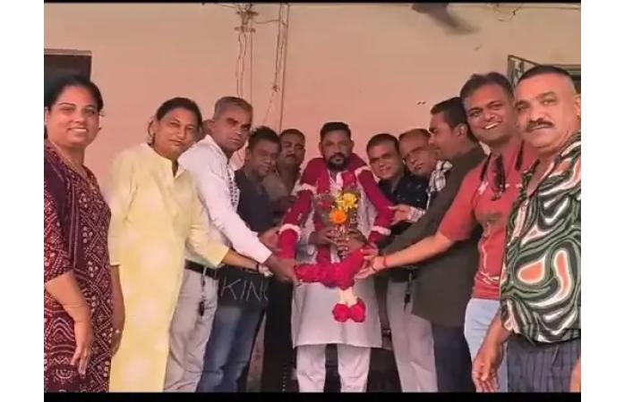 આમોદમાં રઘુરામ જાગૃતિ કેળવણી મંડળની મહત્વપૂર્ણ બેઠક, શિક્ષણ વિકાસ સાથે ઉમેશ પંડ્યાના સન્માનથી સમાજમાં ઉત્સાહ.