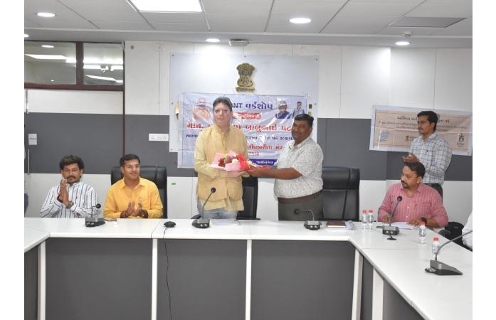વિચરતી અને વિમુક્ત સમુદાયોના સશક્તિકરણ માટે જામનગરમાં SEED યોજના સમીક્ષા બેઠક, ભરતભાઈ પટણીએ લાભાર્થીઓ સાથે કર્યો સીધો સંવાદ.