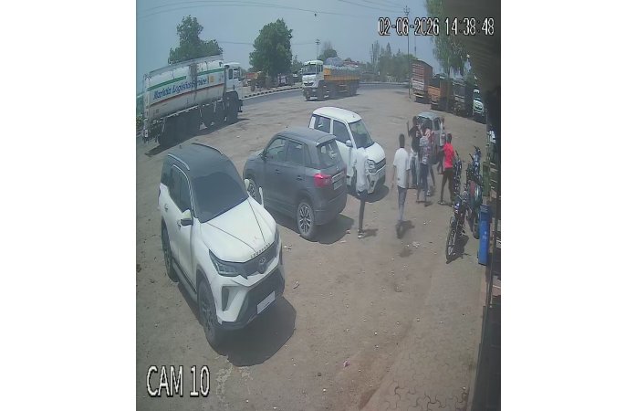 જાંબુડા પાટિયા પાસે રાજપૂત યુવાન પર જીવલેણ હુમલો : છરીના ઘા ઝીંકી બે શખ્સો ફરાર, CCTV ફૂટેજ વાયરલ થતાં પોલીસ તાત્કાલિક હરકતમાં આવી.