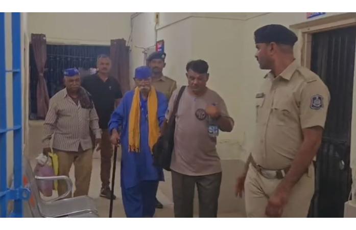 ધ્રોલમાં કરોડોની જમીન પર લેન્ડ ગ્રેબિંગનો મોટો કૌભાંડ બહાર આવ્યું : જૈન વણિક બોર્ડિંગની મિલકત પર ગેરકાયદેસર કબજો જમાવનાર ત્રણ શખ્સો સામે ગુનો નોંધાયો.