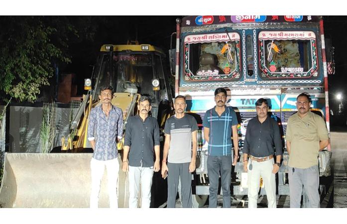 ખનીજ માફિયાઓ સામે પોલીસનો સકંજો: ગોઈંજની ઘી નદીમાંથી ગેરકાયદે રેતી ખનન ઝડપાયું, રૂ. 26.60 લાખનો મુદ્દામાલ જપ્ત