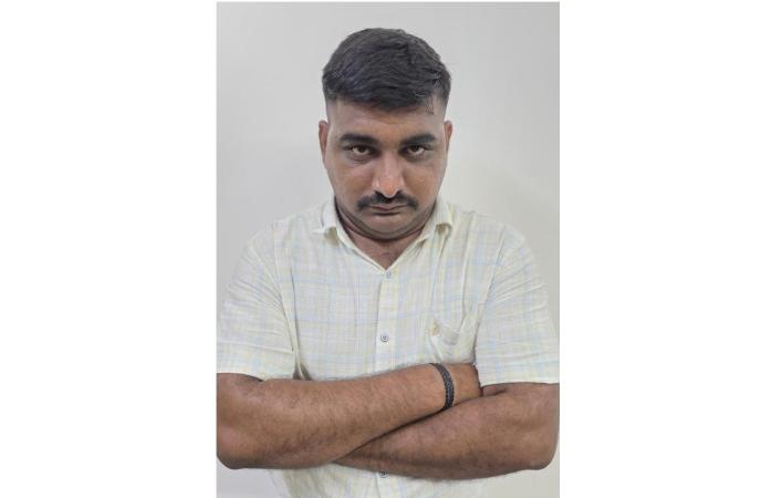 ક્રિકેટ સટ્ટાના ગુનામાં એક વર્ષથી ફરાર આરોપી આખરે ઝડપાયો.