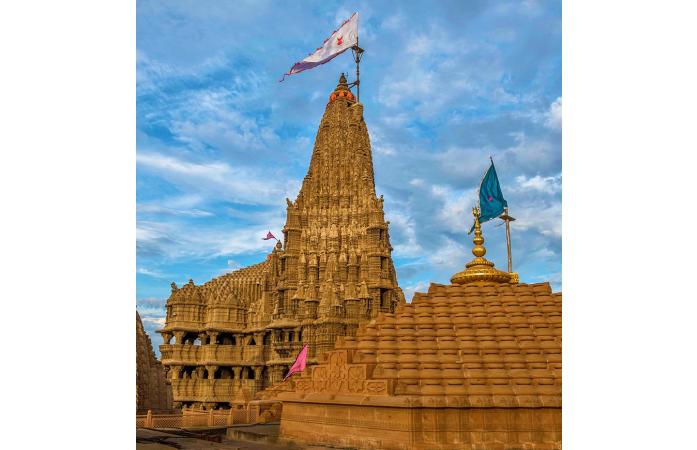 દેવભૂમિ દ્વારકા બ્રેકિંગ: અધિક જેઠ માસમાં ભક્તોની વધતી ભીડને પગલે દ્વારકાધીશ જગત મંદિરના દર્શન સમયમાં ફેરફાર.