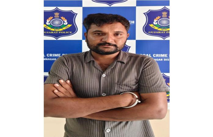 ખટારાની છેતરપિંડીમાં બે વર્ષથી ફરાર આરોપી આખરે ઝડપાયો: જામનગર એલસીબીની ચોટીલા નજીક સફળ કાર્યવાહી