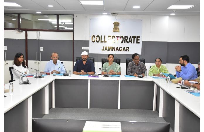 જામનગરમાં ગુજરાત રાજ્ય બાળ અધિકાર સંરક્ષણ આયોગની સમીક્ષા બેઠક યોજાઈ, બાળ સુરક્ષા અને કલ્યાણ મુદ્દે વિસ્તૃત ચર્ચા.