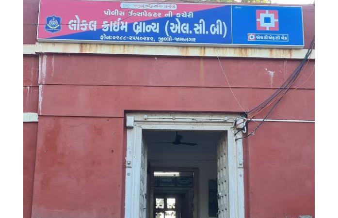 જામનગર પોલીસને મોટી સફળતા: ગેંગરેપ કેસમાં 12 વર્ષથી ફરાર આજીવન કેદના આરોપીની ધરપકડ.