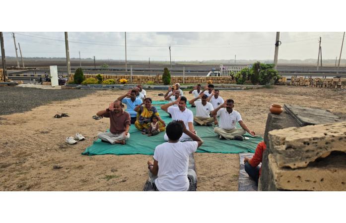 માધવપુર ઘેડ હોમગાર્ડ યુનિટ દ્વારા આંતરરાષ્ટ્રીય યોગ દિવસની ઉત્સાહભેર ઉજવણી.