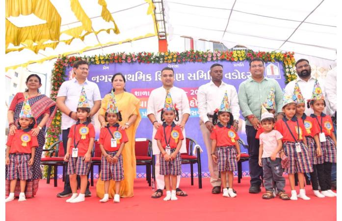 બાળકોને માત્ર હોશિયાર નહીં, સારા અને જવાબદાર નાગરિક બનાવો: નાયબ મુખ્યમંત્રી હર્ષ સંઘવી.