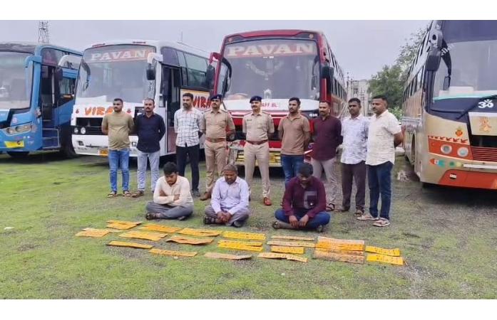 જેતપુર પોલીસનો મોટો સપાટો: ડુપ્લિકેટ નંબર પ્લેટથી કરોડોની ટેક્સચોરીનો ભાંડાફોડ.