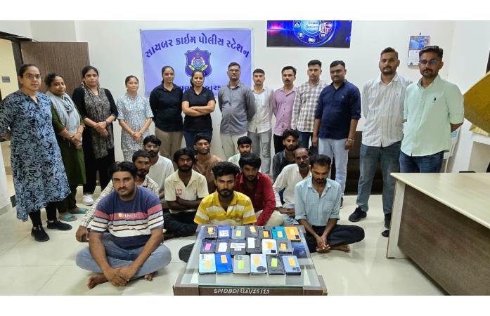 સોશિયલ મીડિયામાં અશ્લીલ અને ધમકીભરી કોમેન્ટ કરનાર દ્વારકા જિલ્લાના ૧૨ શખ્સની અટકાયત