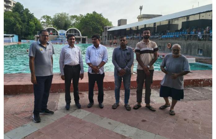 રાજકોટના સરદાર વલ્લભભાઈ પટેલ સ્નાનાગારમાં સુવિધા સુધારણા માટે સ્ટેન્ડિંગ કમિટી ચેરમેન પરેશભાઈ પીપળીયાની મુલાકાત