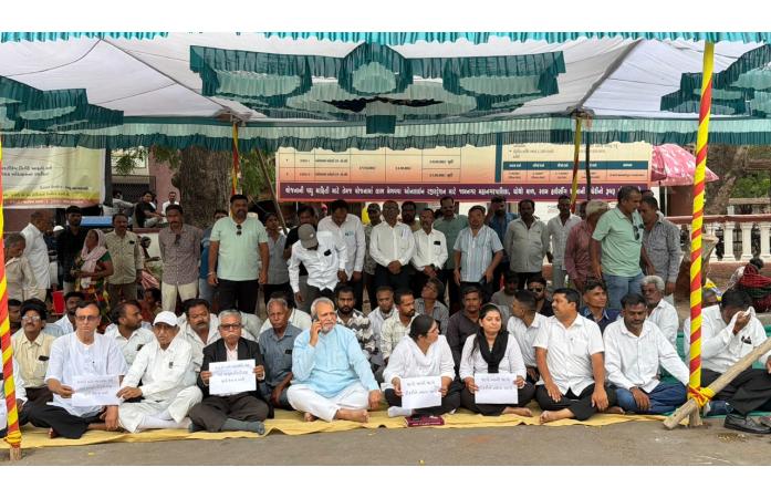 વિભાપર બાળકી અપહરણ મામલે જામનગરમાં દલિત સમાજનો ઉગ્ર વિરોધ: લાલ બંગલા ખાતે ધરણા,