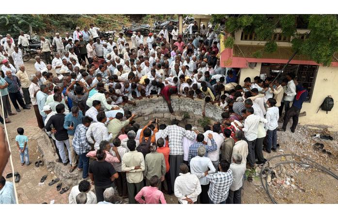 આમરા ગામની ચાર સદી જૂની અનોખી પરંપરા: કૂવામાં રોટલો પધરાવી કરવામાં આવે છે વરસાદનો વરતારો, આ વર્ષે સારા વરસાદના સંકેતથી ગ્રામજનોમાં ખુશી.