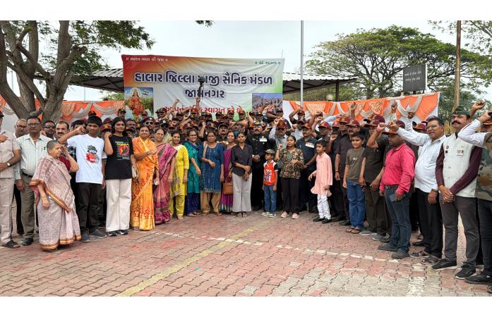 જામનગરમાં કારગીલ વિજય દિવસ નિમિત્તે વીર શહીદોને ભાવભીની શ્રદ્ધાંજલિ, હાલાર જિલ્લા માજી સૈનિક મંડળનો શ્રદ્ધાંજલિ કાર્યક્રમ.