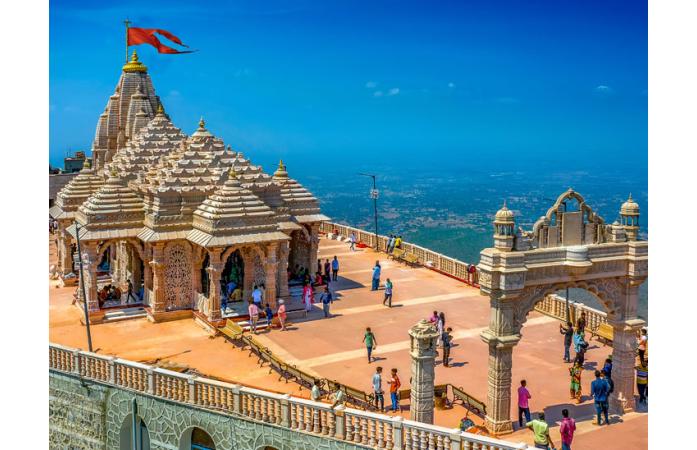 ભારે વરસાદ વચ્ચે પાવાગઢ મંદિર ટ્રસ્ટની અપીલ, 31 જુલાઈ અને 1 ઓગસ્ટે યાત્રા ટાળવા વિનંતી