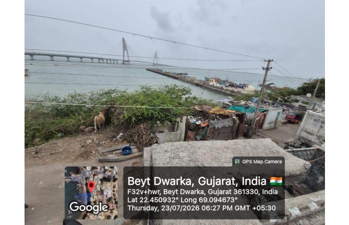 બેટ દ્વારકાના પાજ પાડા વિસ્તારમાં ગંદકી અને ગેરકાયદેસર બાંધકામથી સ્થાનિકોમાં રોષ, તાત્કાલિક કાર્યવાહી કરવાની માંગ