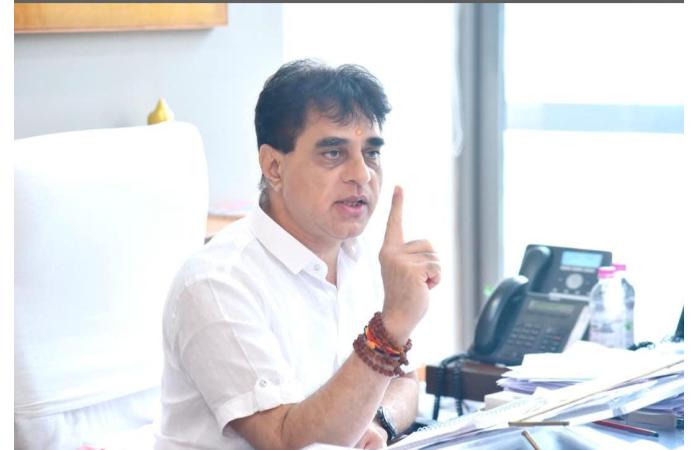 સુરત નવી સિવિલના રેસિડેન્ટ ડોક્ટરના આપઘાત મામલે સરકાર હરકતમાં.