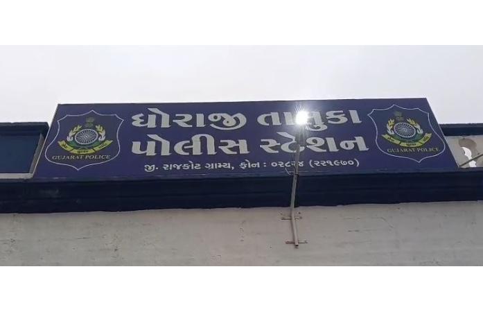 ધોરાજીમાં ૯૬૪ ગ્રામ ગાંજા સાથે એક શખ્સ અને બે મહિલાઓ ઝડપાયા.