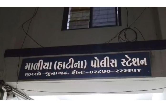 ભંડુરી ગામે દારૂના વેચાણના વિરોધ બદલ ઘરની સામે ફાયરિંગની ઘટના.
