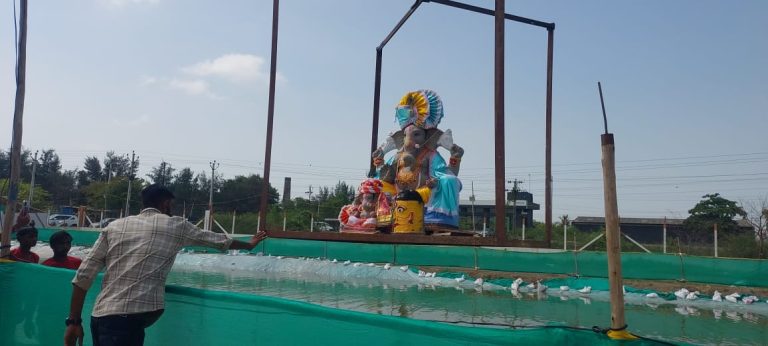 જામનગર: જામનગર મહાનગરપાલિકા દ્વારા નિર્મિત કૃત્રિમ વિસર્જન કુંડમાં નગરજનો દ્વારા 1513 પ્રતિમા વિસર્જિત કરાઈ