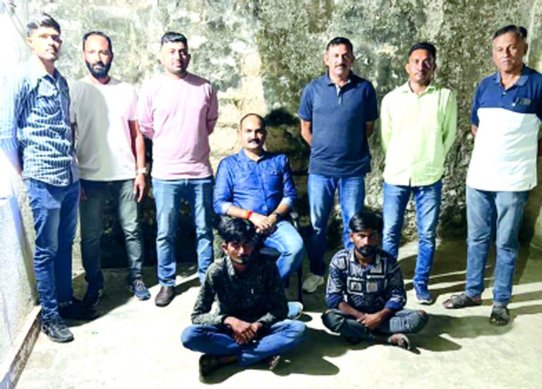 ક્રાઇમ: ખંભાળિયાના વાડીનારમાંથી મૉબાઈલ ચોરી અંતર્ગત બે શખસોની અટકાયત