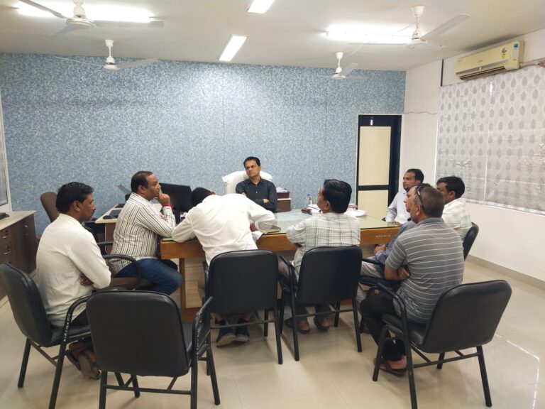 મતદારયાદીમાં ષડયંત્રને રોકવા બાબતે આમ આદમી પાર્ટીએ ચૂંટણી અધિકારીને કરી રજૂઆત.