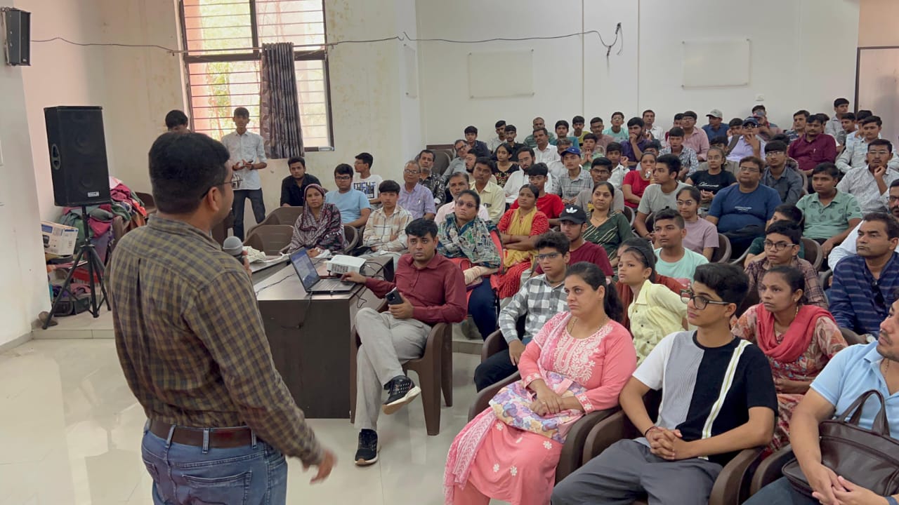 જામનગરમાં ધો. ૧૦ પછી ડિપ્લોમા ઇજનેરીના અભ્યાસક્રમો પર માર્ગદર્શન માટે વિશાળ સેમિનારનું આયોજન