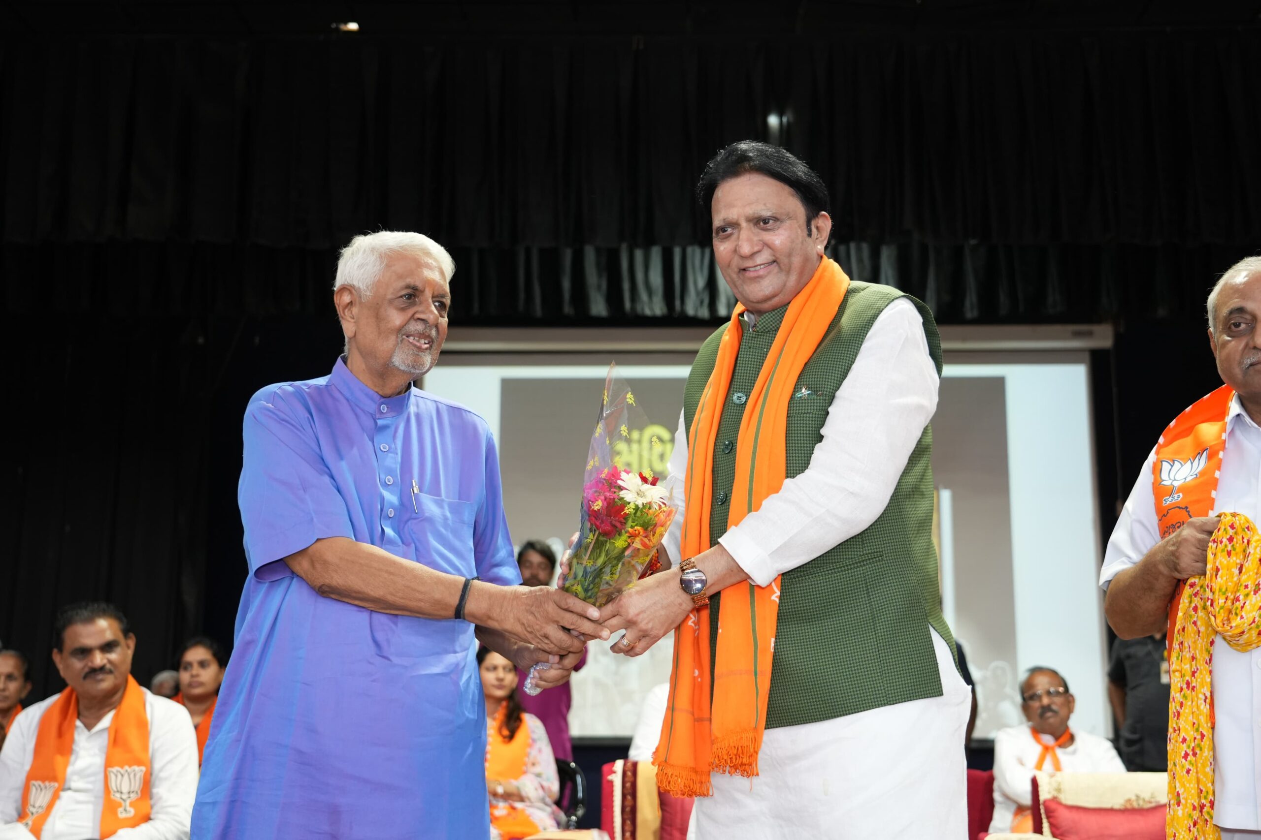પાટણ ભાજપે “કટોકટી”ના ૫૦ વર્ષે સંવિધાન હત્યા દિવસ તરીકે યાદ કરી, બલવંતસિંહ રાજપૂત અને નિતિન પટેલની તીવ્ર ટીકાઓ