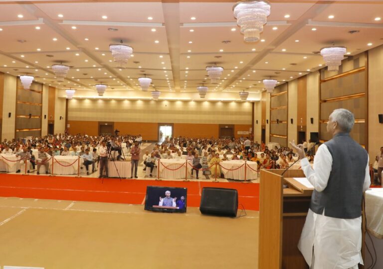 સુરતના સરસાણા ખાતે મહિલા સશક્તિકરણ માટે પ્રેરણાત્મક સંવાદસત્ર ..