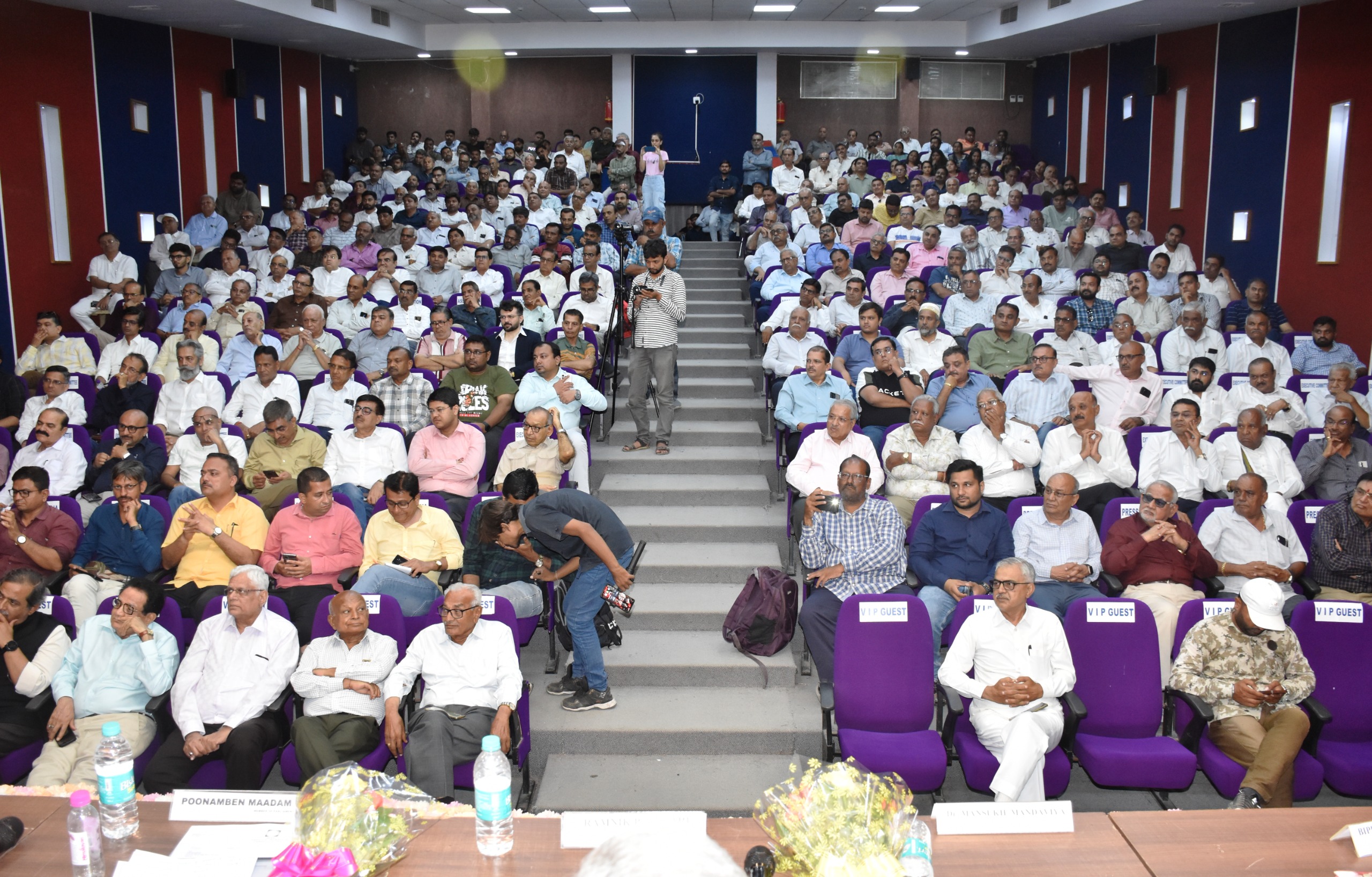 શક્તિશાળી ઉદ્યોગના નવા અધ્યાયની શરૂઆત: જામનગર ચેમ્બર ઓફ કોમર્સનો પ્રમુખ પદગ્રહણ સમારોહ ઉજવણીરૂપ બન્યો
