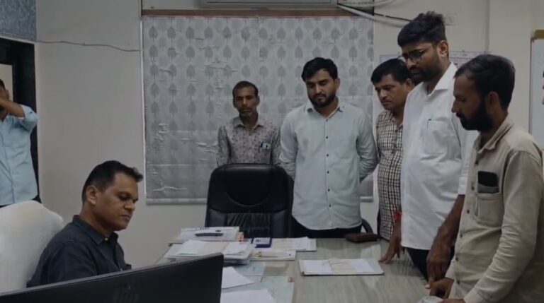 વિસાવદર પેટા ચૂંટણીમાં મચ્યો ખળભળાટ