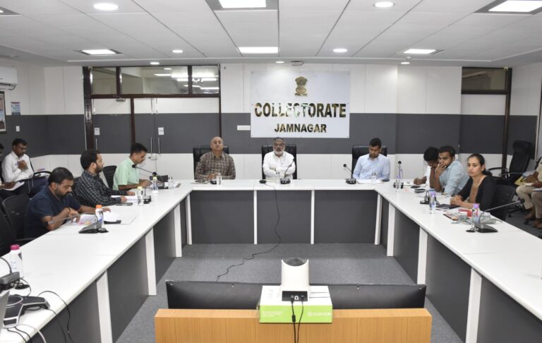 જામનગર અને દ્વારકામાં પ્રવાસન વિકાસ પર કેન્દ્રિત રાજ્યકક્ષાની બેઠક: મંત્રીશ્રી મુલુભાઈ બેરાના અધ્યક્ષસ્થાન હેઠળ વિસ્તૃત સમીક્ષા
