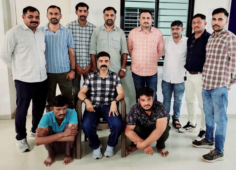 ભાણવડમાં બેંકની બહારથી 1 લાખની ઉઠાંતરી કરનાર મધ્યપ્રદેશના બે શખ્સો ઝડપાયા: એલ.સી.બી.ની ઝડપી કાર્યવાહીથી રૂપિયા 98,355નો મુદ્દામાલ થયો જપ્ત