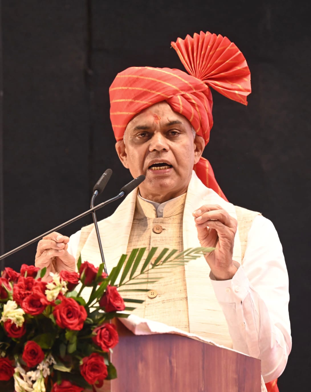 પ્રાકૃતિક ખેતી ભવિષ્યનું સમાધાન: રાજ્યપાલ આચાર્ય દેવવ્રતજી અને CM મોહન યાદવના માર્ગદર્શન હેઠળ જબલપુરમાં ખેડૂતજાગૃતિ માટે ભવ્ય 'ચૌપાલ' યોજાઈ