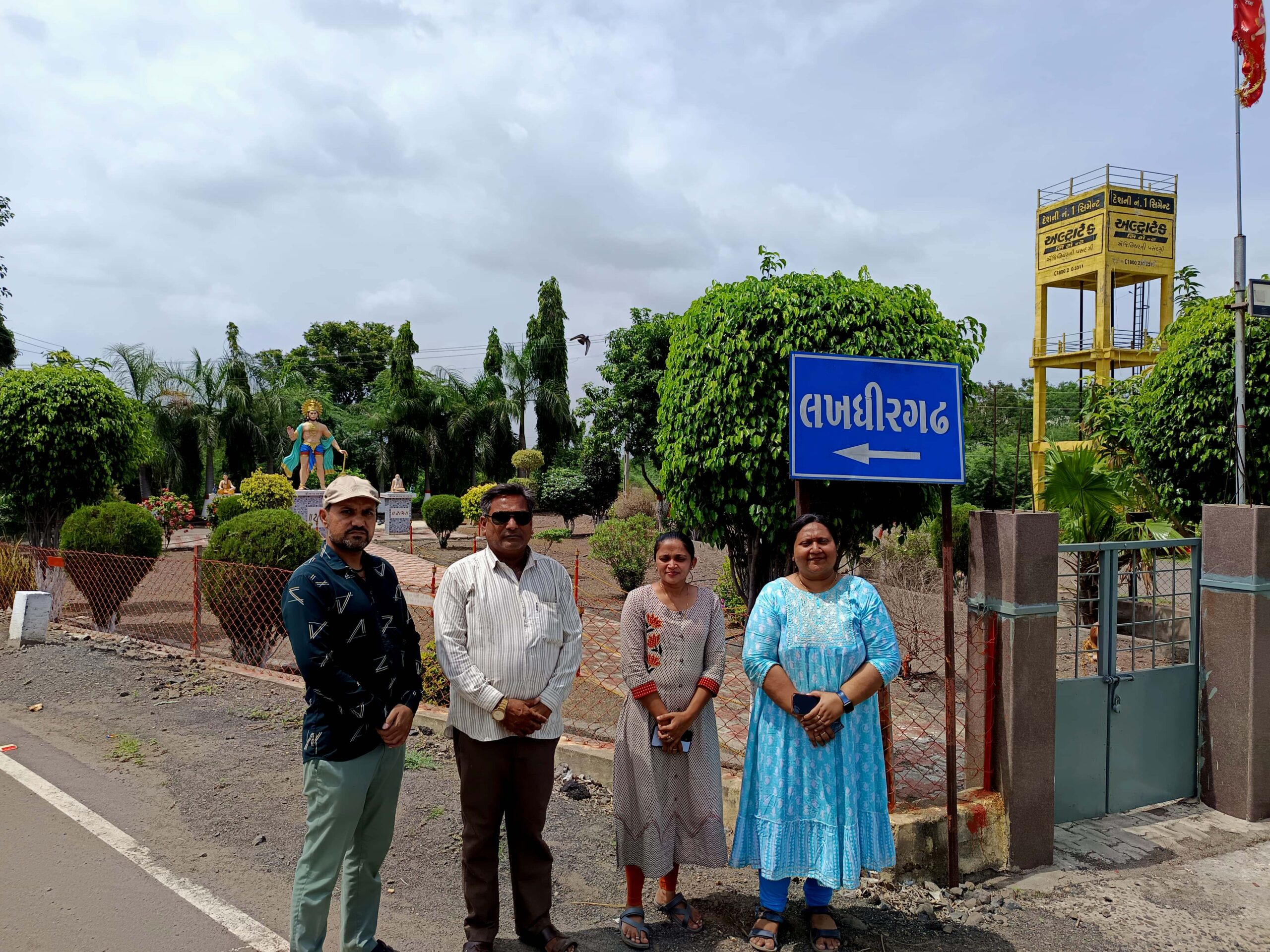 મોરબી જિલ્લામાં ૧૬૦ અધિકારીઓની સક્રિય જવાબદારીથી ગ્રામ્ય વિસ્તારોમાં વૃક્ષારોપણ ઝુંબેશ ઊજવણી તરીકે ઉપસી