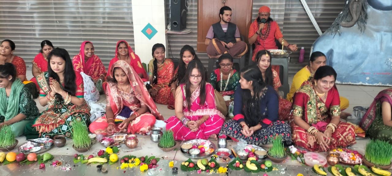 જામનગરમાં જયાપાર્વતી વ્રતની આજથી ભક્તિમય શરૂઆત : શહેરની કુમારિકાઓ માતાજીની આરાધનામાં લીન
