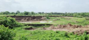 કાલાવડના કાલમેઘડા ગામે ખનીજ માફીયાઓનો આતંક: ગૌચર જમીન અને નદીમાંથી બેફામ માટી-રેતી ચોરી, તંત્રની મૌન સંમતિથી તબાહ થતાં પર્યાવરણના ઘાટ