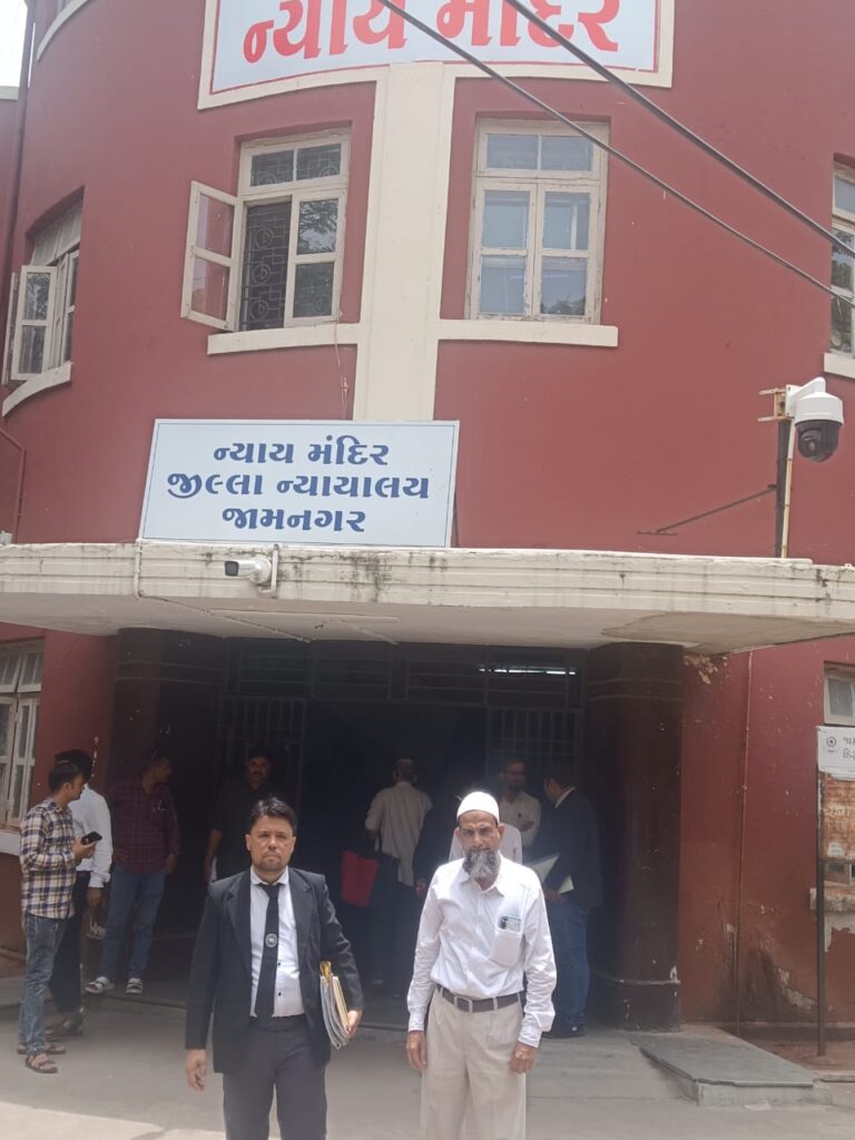 સેતાવાડના જાણીતા વકીલની મિલકત બાબતે લેન્ડ ગ્રેબિંગ એક્ટ હેઠળ ફરિયાદ: સ્પેશ્યલ અદાલતે તપાસનો હુકમ આપ્યો