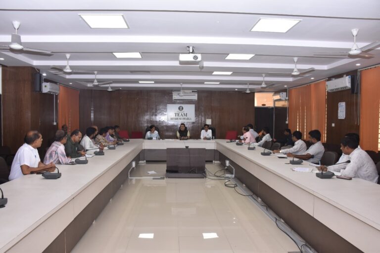 દેવભૂમિ દ્વારકામાં જન્માષ્ટમી મહોત્સવ-૨૦૨૫ના ભવ્ય આયોજન માટે જિલ્લા કલેકટર રાજેશ તન્નાની અધ્યક્ષતામાં મહત્વપૂર્ણ બેઠક યોજાઈ