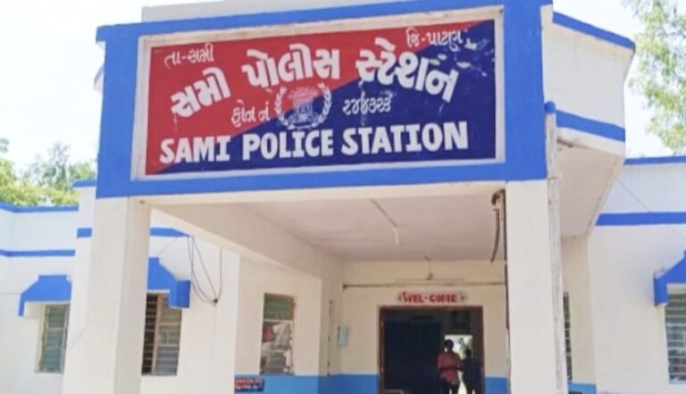 સમી શહેરમાં એક્ટિવા પર દારૂ વહન કરતો બુટલેગર ઝડપાયો: સોશિયલ મિડિયામાં વાયરલ વીડિયો બાદ પોલીસ હરકતમાં આવી, રાજસ્થાનથી સપ્લાય થતો દારૂનો પર્દાફાશ