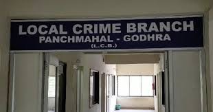 પંચમહાલ LCBની મોટી કાર્યવાહી: વીરણીયા ગામેથી ₹36.24 લાખનો વિદેશી દારૂ ઝડપાયો, બે શખ્સો ઝડપાયા