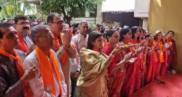 રાજકોટ શહેર ભાજપમાં જૂથવાદની ફરી ઝાંખી – ગણેશ મહોત્સવમાં નેતાઓ અને કોર્પોરેટરોની ગેરહાજરીએ ઉઠાવ્યા અનેક સવાલો