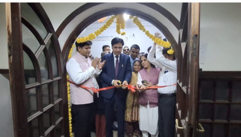 “કર્જમુક્ત ભારત” માટે મજબૂત પગલાં: અમદાવાદના નવરંગપુરામાં નિઃશુલ્ક કર્જ મુક્ત અભિયાન કાર્યાલયનું ઉદ્ઘાટન