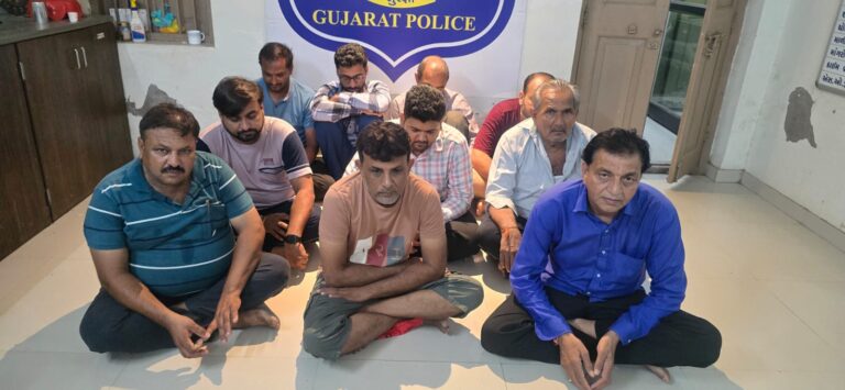 જૂનાગઢના કેરાળા ગામે જુગારનો અખાડો ભાંડો ફોડાયો : કાઈમ બ્રાંચની છાપામારીમાં દસ જુગારીઓ પકડાયા.