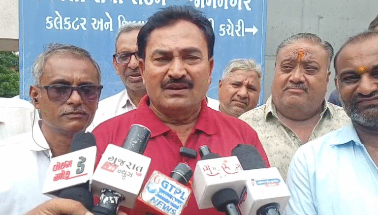 જામનગર મંડપ એસોસિએશનની જી.એસ.ટી ઘટાડાની માંગ : નાના વેપારીઓની જીવંત ચિંતાઓ કલેક્ટર સમક્ષ રજૂ