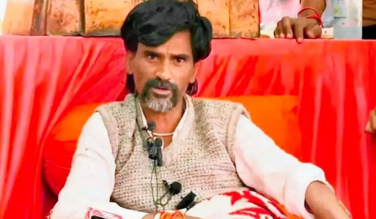 “માગણીઓ પૂરી નહીં થાય ત્યાં સુધી મુંબઈ નહીં છોડીએ” – નોટિસ બાદ મનોજ જરાંગેનો એલાન