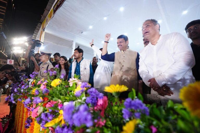 “ફરી વહેલા આવો બાપ્પા” – અનંત ચતુર્દશી પર ગિરગાંવ ચોપાટીનું ભવ્ય વિસર્જન અને ભક્તોના ભાવનાત્મક સંકલ્પનો અહેવાલ