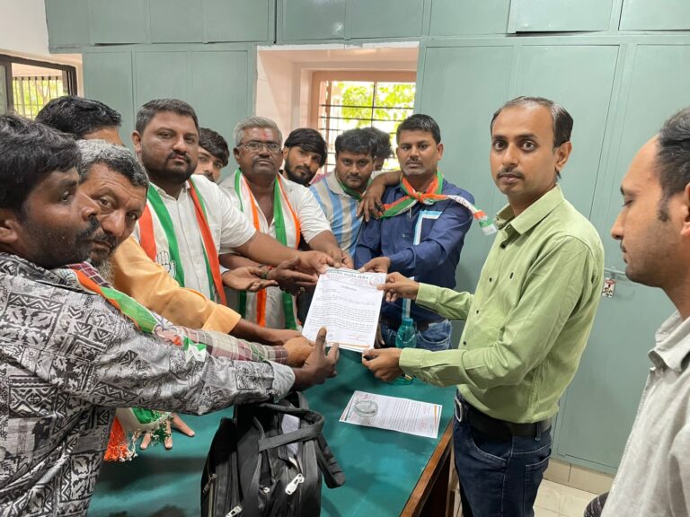 ધ્રોલમાં કોંગ્રેસ આગેવાનોનો તીવ્ર આક્રોશ : રસ્તા અને PWDની જર્જરિત ઈમારત મુદ્દે PWD સામે ઉગ્ર રજુઆત